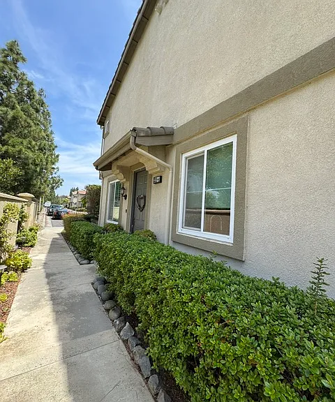 3319 E Rosedale Ln #A — Photo 3