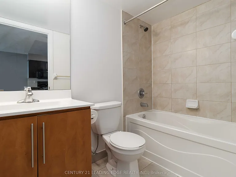330 Burnhamthorpe Rd W #806 — Photo 17