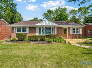 34 Hilton Dr, Toledo, OH 43615