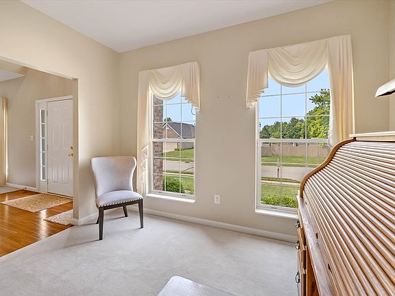 5th image of 10957 Sawgrass Dr