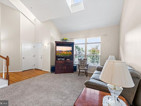 4th image of 523 Sylview Ct
