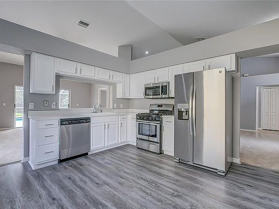 5th image of 29913 Morningmist Dr