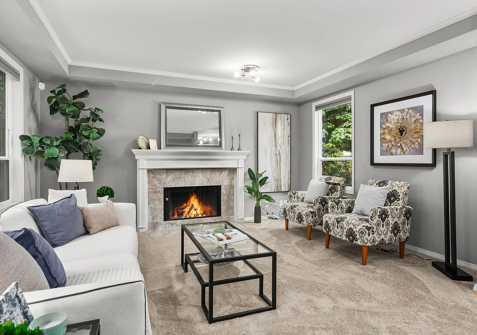 Exceptional Space. Flexiable Living. Kirkland Location — Photo 3