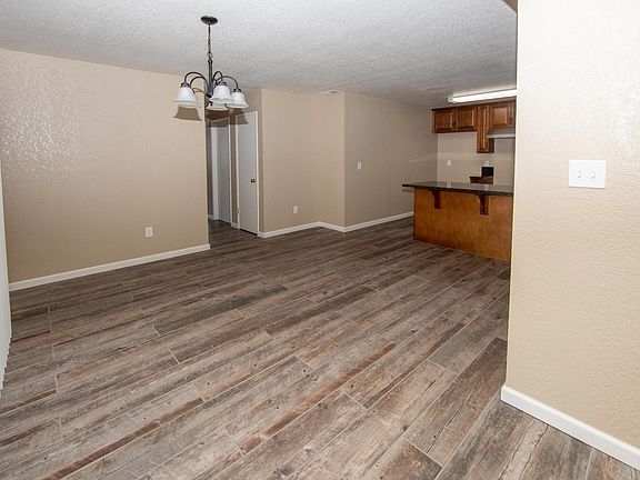 3rd image of 5943 Brush Creek Dr