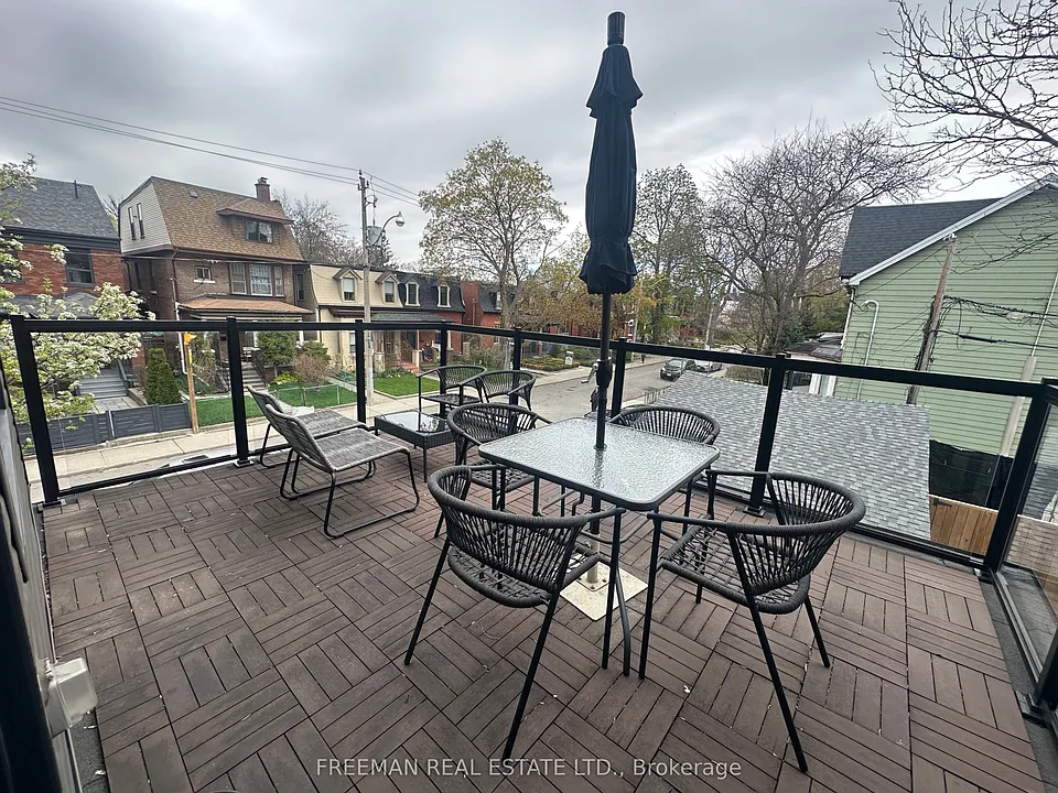 50 Russell St #2