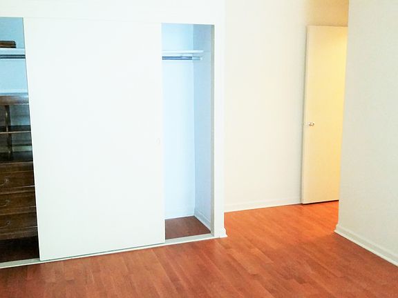 5th image of 3950 N Lake Shore Dr APT 221