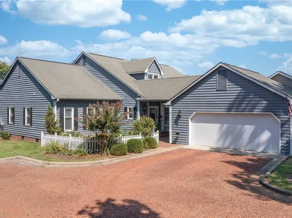 123 Saint George Pl, Bermuda Run, NC 27006