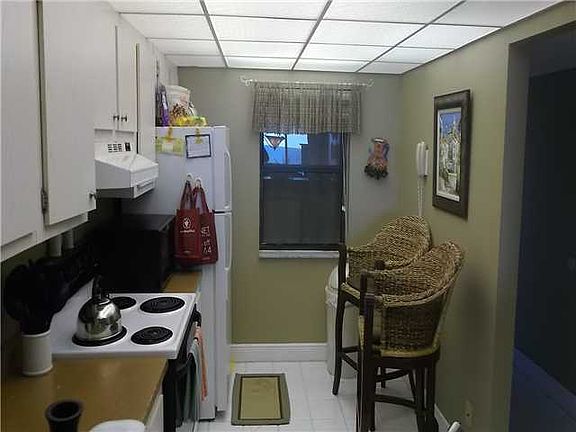 3rd image of 7370 S Ocean Dr APT 914B