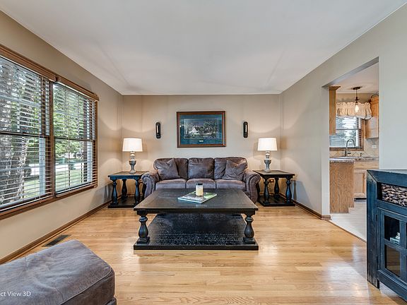 3rd image of 307 Savoy Dr