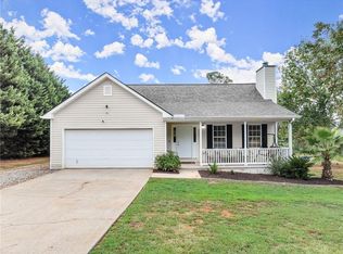 1323 Crestview Rd, Winder, GA 30680