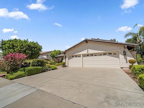 2nd image of 1817 Altozano Dr