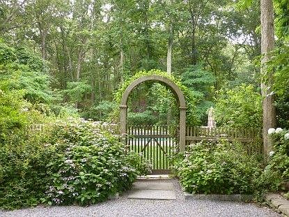 3rd image of 11 Bridge Hill Ln