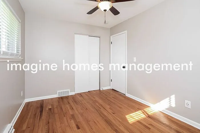 10755 Plainfield Rd — Photo 9