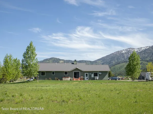 12 Aster Loop, Alpine, WY 83128