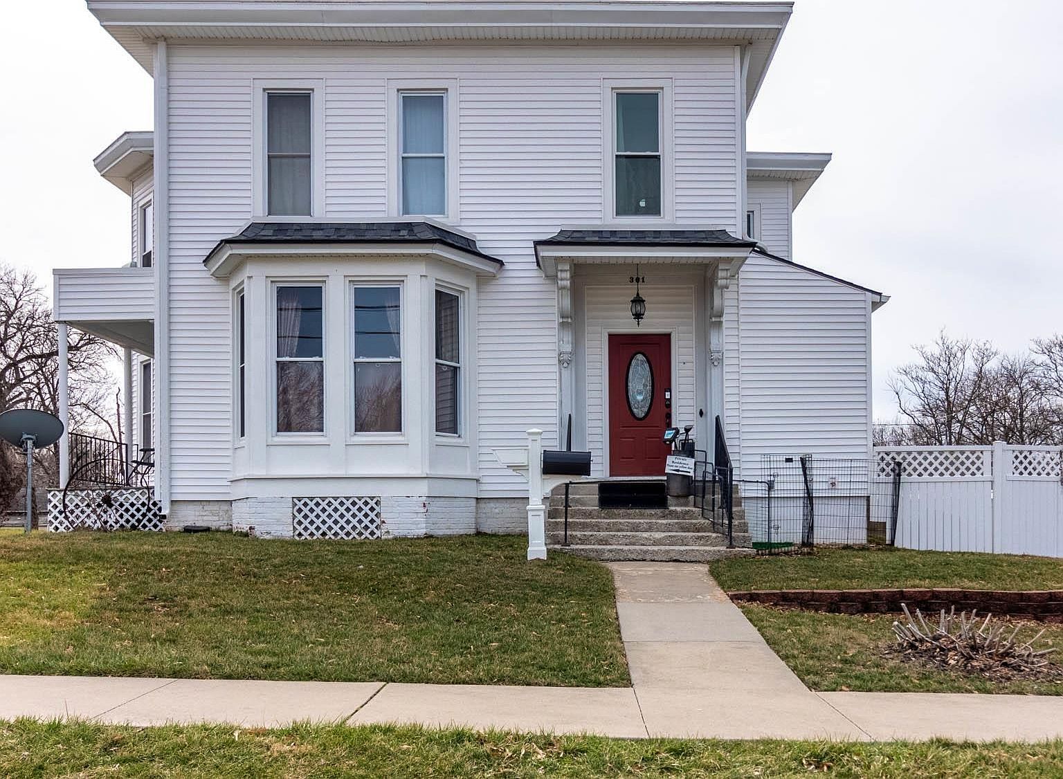 301 W Benton St, Windsor, MO 65360 Zillow