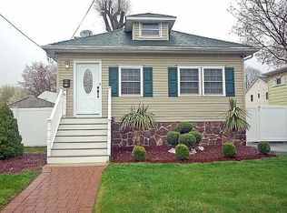 32 Pallant Ave, Linden, NJ