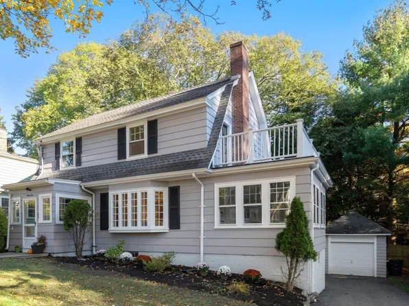 44 Brewster Rd, Newton, MA 02461