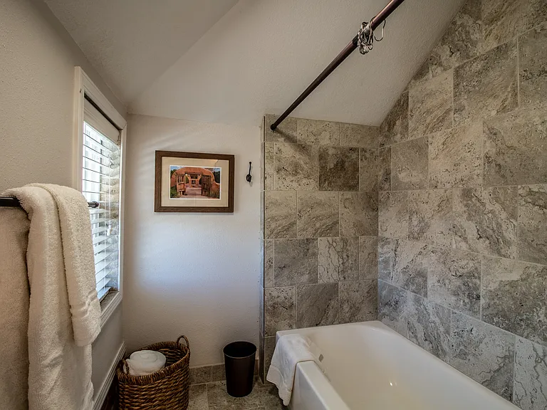 908 E 20th St #2 — Photo 28