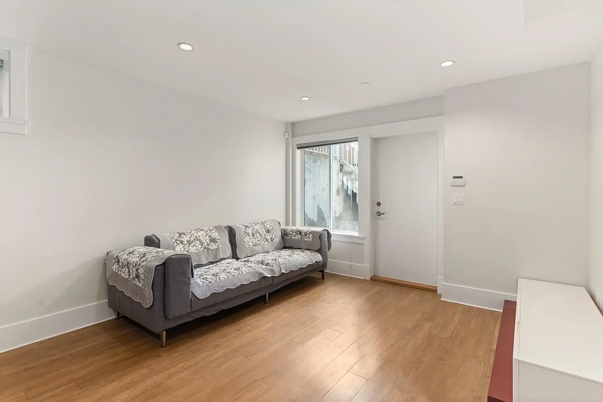 2 bed, 780 sqft, $1,400 — Photo 4