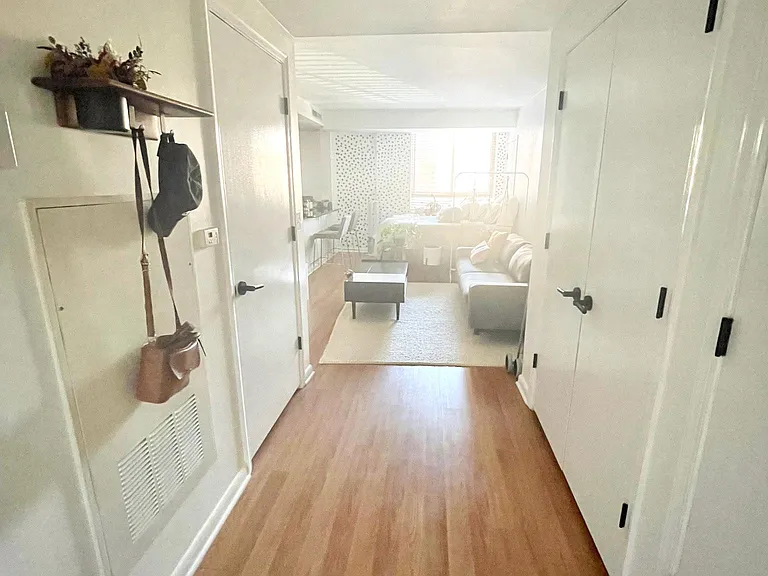 355 I St SW #203 — Photo 3
