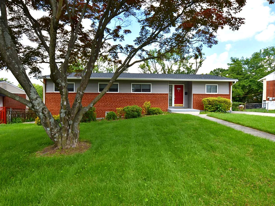 4015 Heathfield Rd