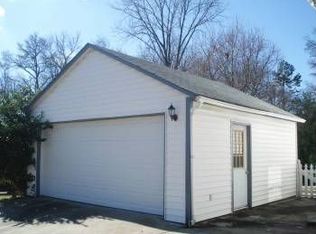 7301 Hackberry Ln, Charlotte, NC 28226