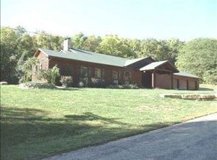 7851 Rock Creek Dr, Ozawkie, KS 66070
