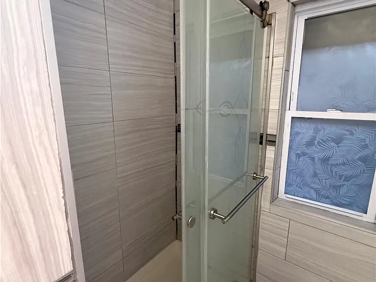 840 W Walnut St — Photo 21
