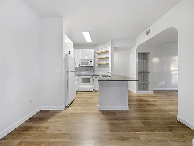 25115 Harbour Vista Cir — Photo 13