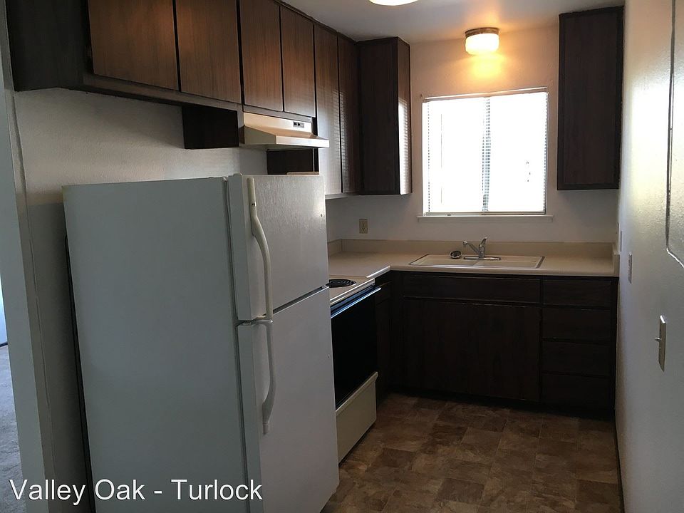 2nd image of 1097 N Olive Ave APT 3