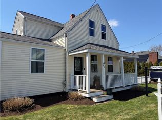 433 Metacom Ave, Bristol, RI 02809