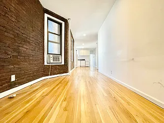 Rented by HOLTON REAL ESTATE INC.