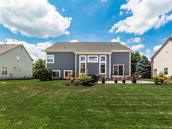 5th image of 3290 Walkerview Dr