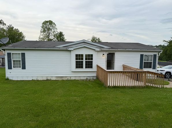 4 Colonial Dr