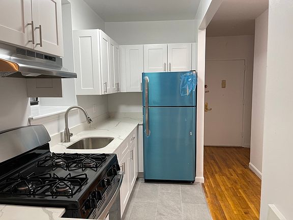 2nd image of 206 W 148th St APT 3J