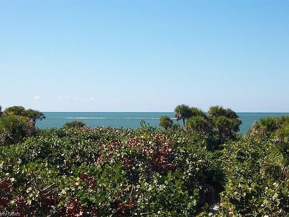 2nd image of 442 Gulf Bend Dr #8