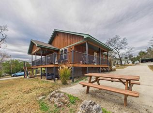 285 2nd St, Norfork, AR 72658