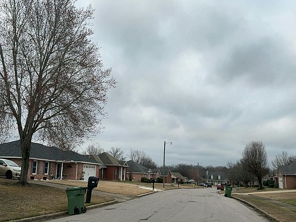 4th image of 6536 Foxleigh Ct