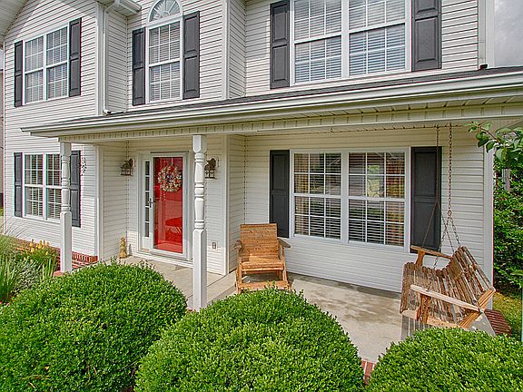 Covered Front Porhc