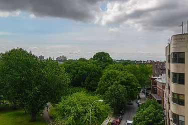 Sold by Houlihan Lawrence