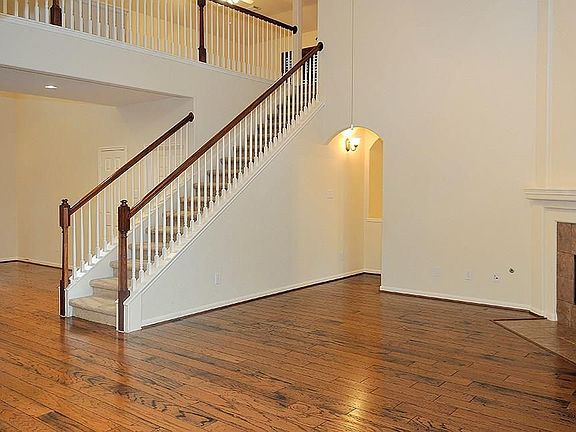 4th image of 46 Bryce Branch Cir