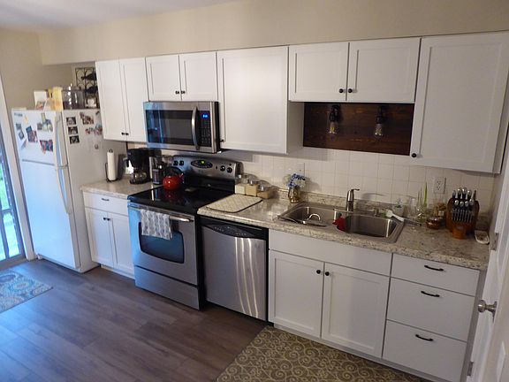 2nd image of 10360 Parkman Dr Unit B