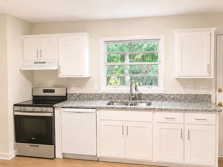 3421 W Weaver Rd — Photo 3