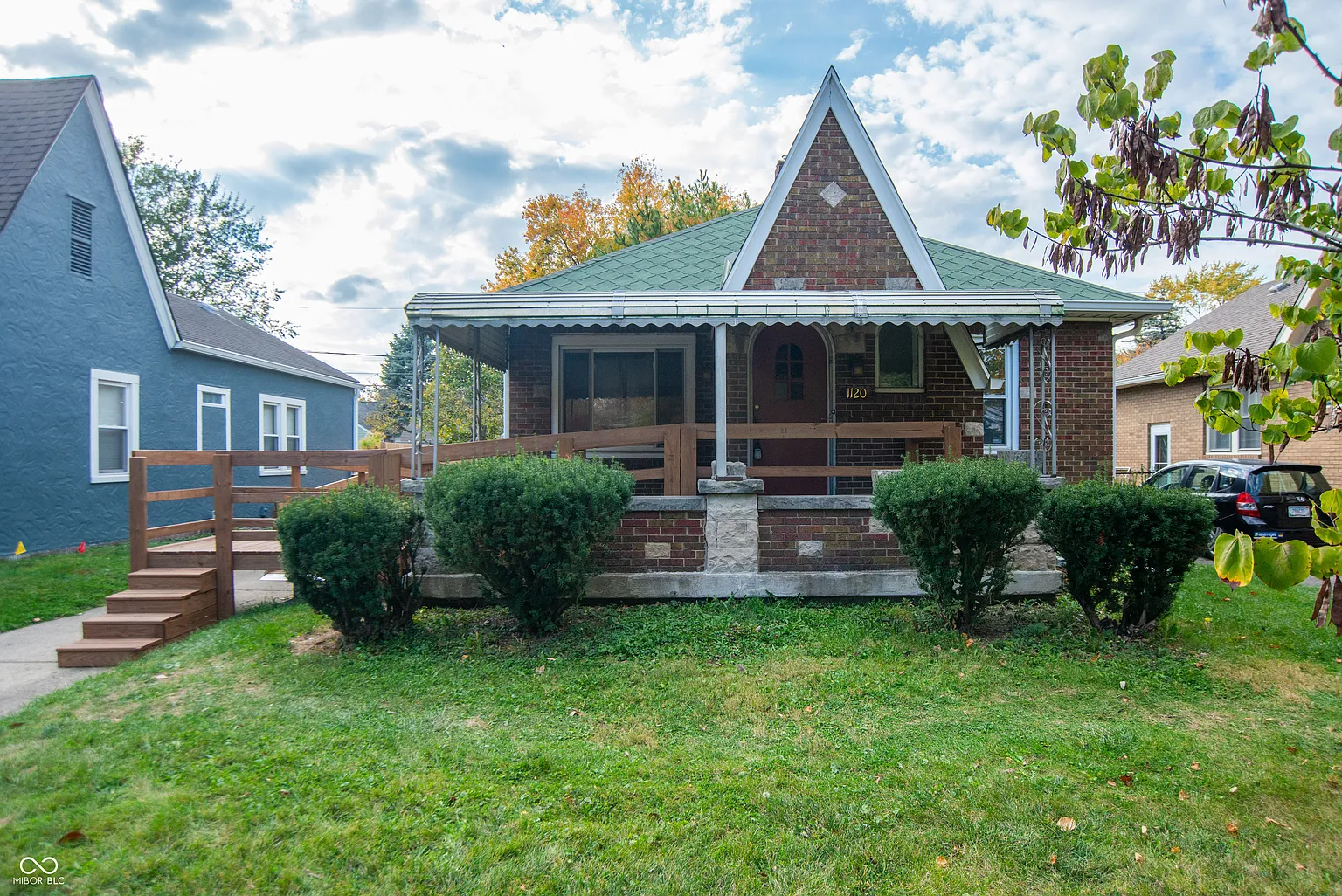 1120 N Bosart Ave photo 1