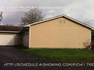 34555 Parkway Dr, Cloverdale, OR 97112