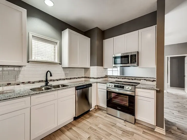 McFarlin Place Apartments — Photo 3