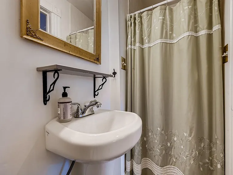 2200 E Baltimore St — Photo 13