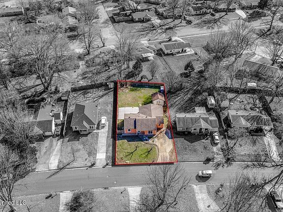 4th image of 3045 Normandy Dr