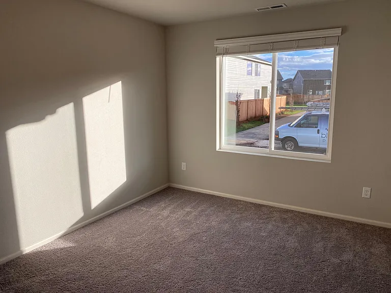 1910 Smith Dr — Photo 12