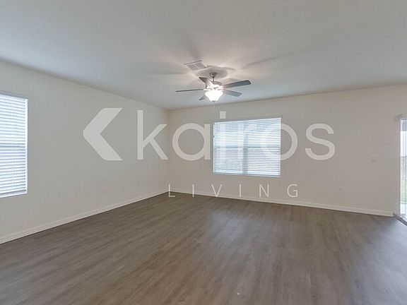3rd image of 32009 Katelin Cir
